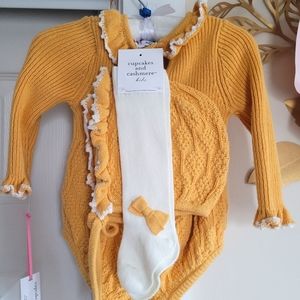 Beautiful Fall or Winter Bodysuit (0-3 months)